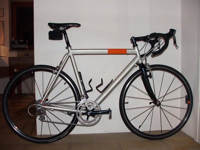 v8r2.jpg