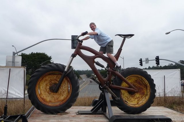 GiantBike.jpg