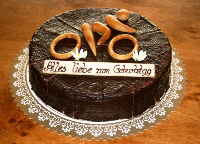 447042101-1.jpg