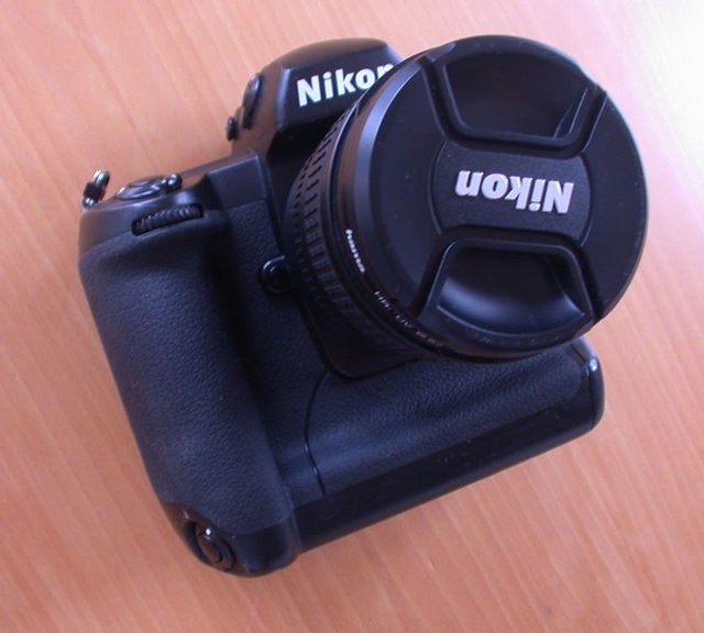 Nikon2.jpg