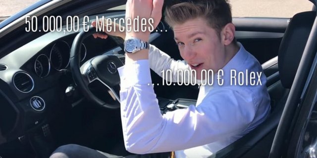 ERY9KHWWoAAK8m0.jpg
