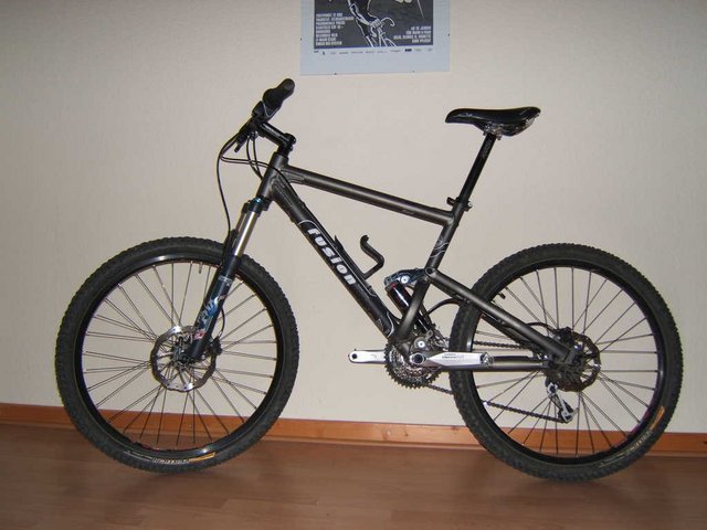 2005_1019rh0001.JPG