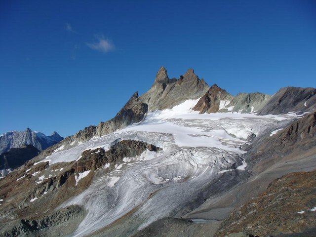 5071949.jpg