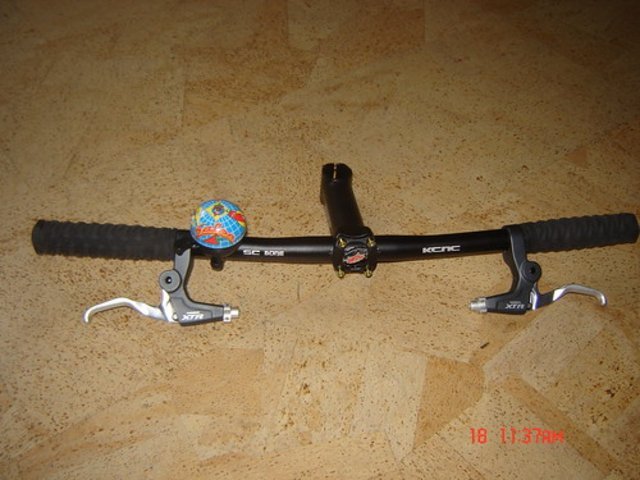2200866843_15aa17afa9.jpg