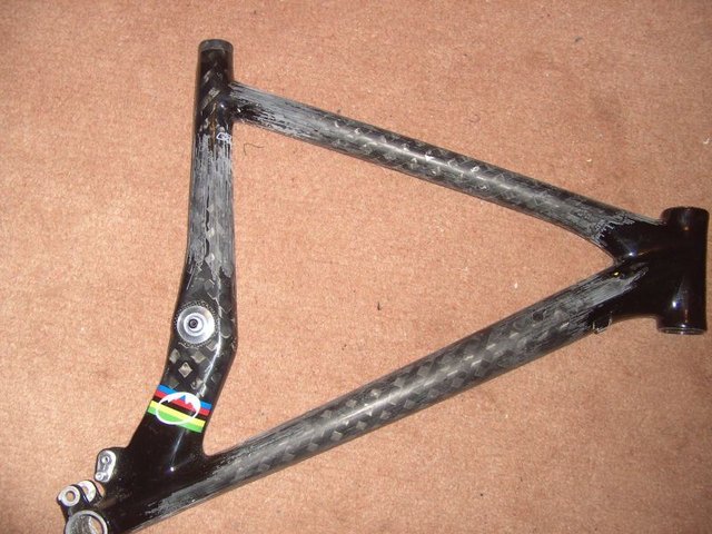 aukd11rrsquup3nb6.jpg