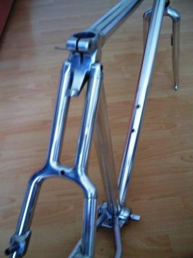 bw6smidier51fi77e.jpg