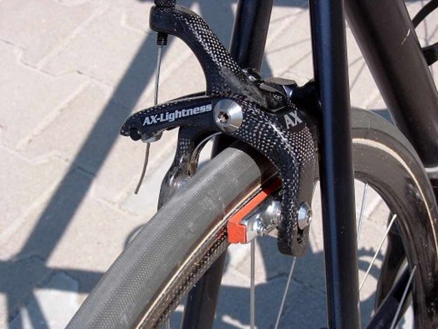 AX_brake7.jpg