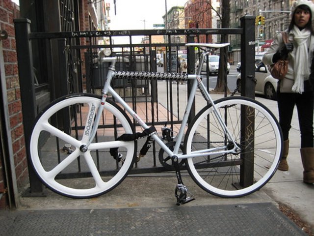 2287282680_daffea3dc2.jpg