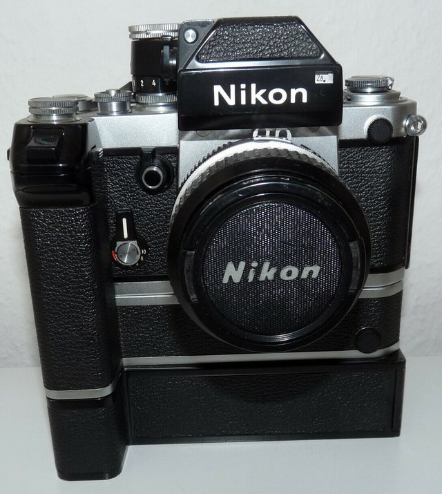 Nikon_F2motorbattery_3.jpg