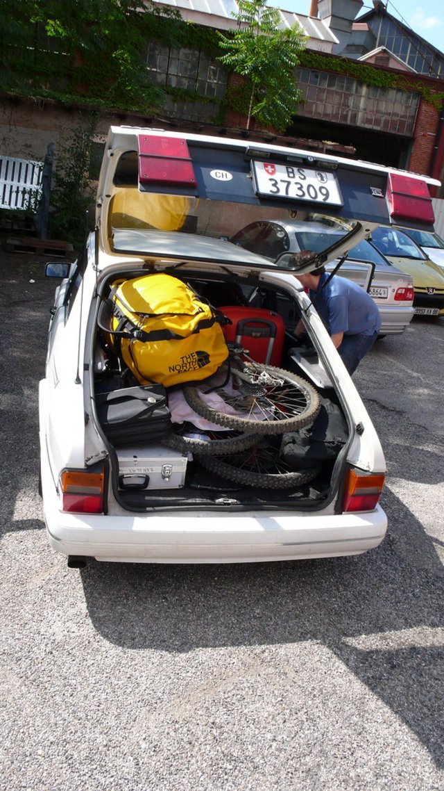 2709896772_6836d41eac_b.jpg