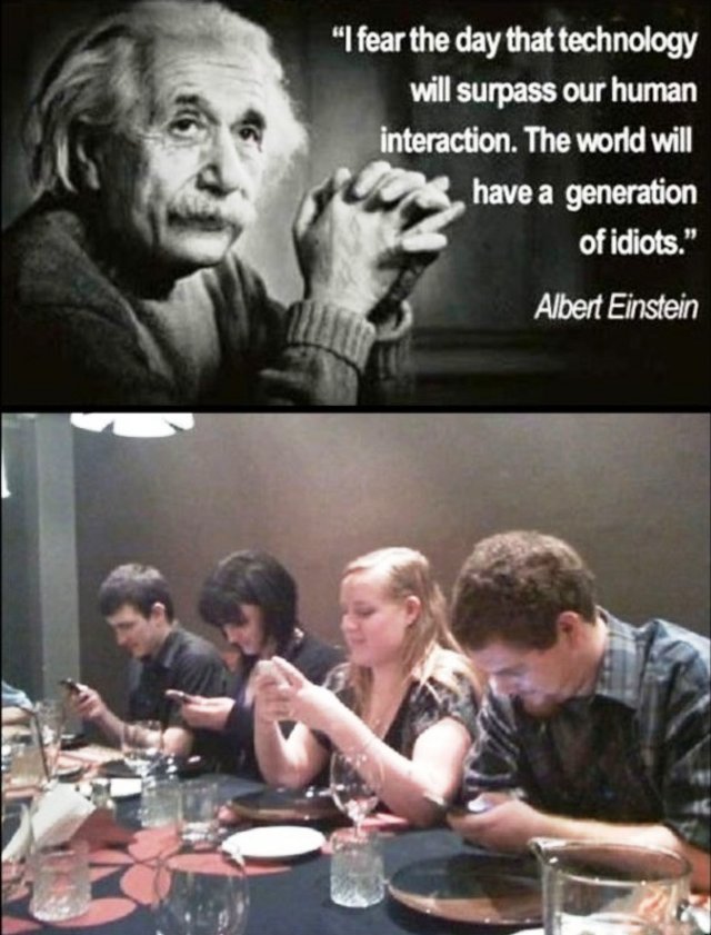 Einstein-Smartphone.jpg