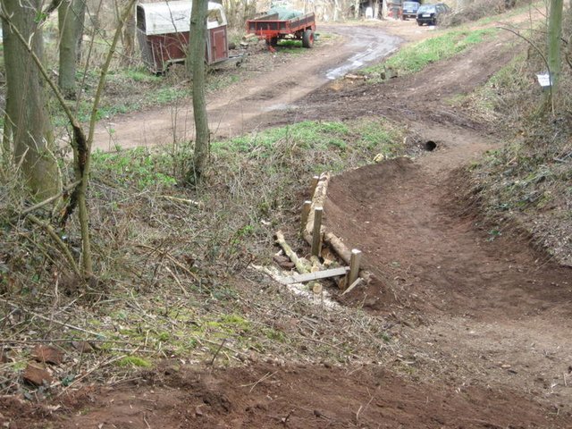 10022207cv.jpg