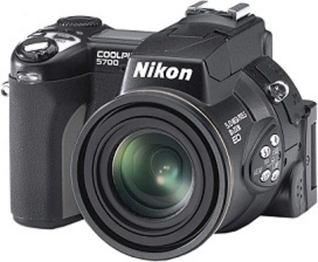 NikonCoolpix5700-M.jpg
