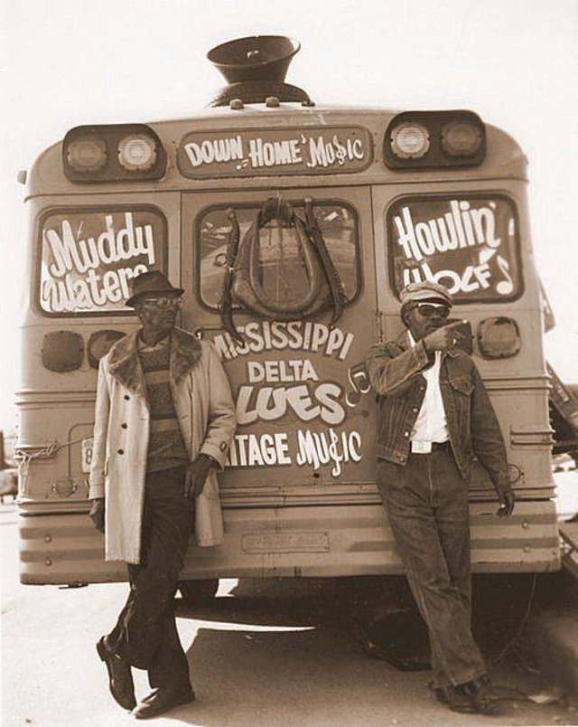 The Muddy Waters and Howlin' Wolf tour bus.jpg' Wolf tour bus.jpg