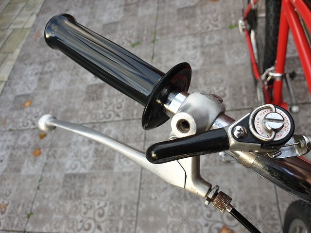 p5pb18061797.jpg
