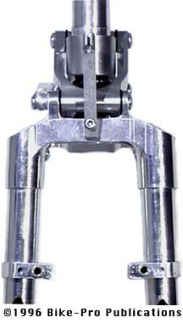 amp_frt_crown_det_12.jpg