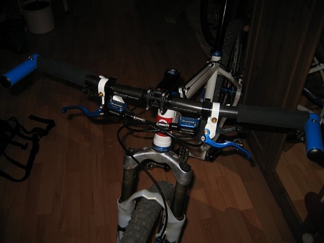 cockpit02.jpg