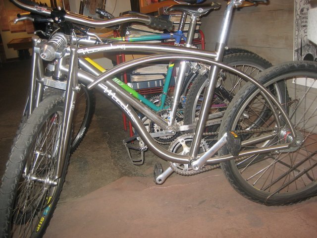 2243063743_06af621cef_b.jpg