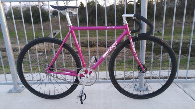 pink-mercier-kilo-tt-13517_1.jpg