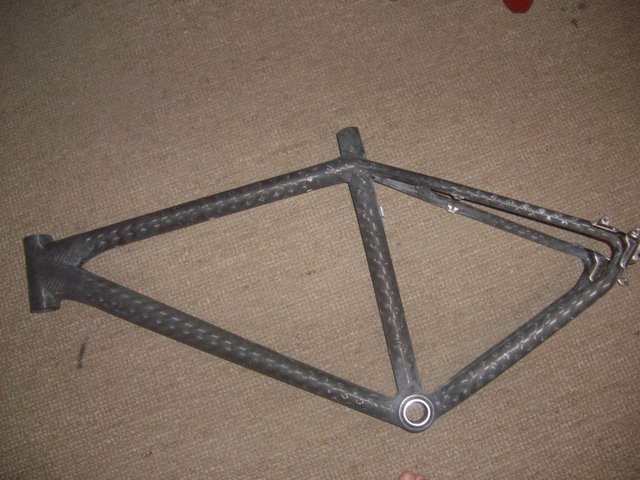 at5pqcp8fl18vb7ia.jpg