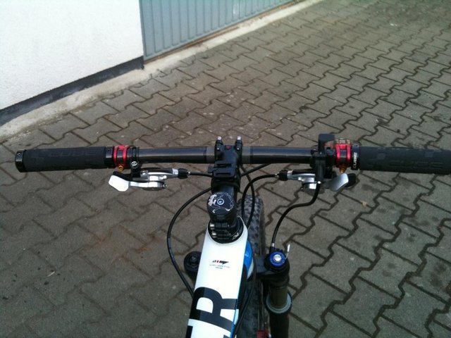 bsr3x5m30s1xafrpy.jpg