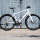 Das Canyon Commuter:ON 7 verschreibt sich dem effizienten Pendeln und kommt mit dem neuen Fazua Ride 60-Motor, Gravelbereifung und einem Gesamtgewicht von knappen 18 kg.