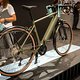 Das schlanke UBN Five wurde bereits auf der letzten Eurobike präsentiert – jetzt neu sind der Rennlenker und die Gravelausstattung.