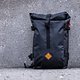 Der Restrop Rolltop Backpack ist ein kompakter, wetterfester Rucksack mit interessanten Features